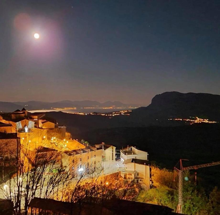 Villa Ai Monaci Montano Antilia Exterior foto